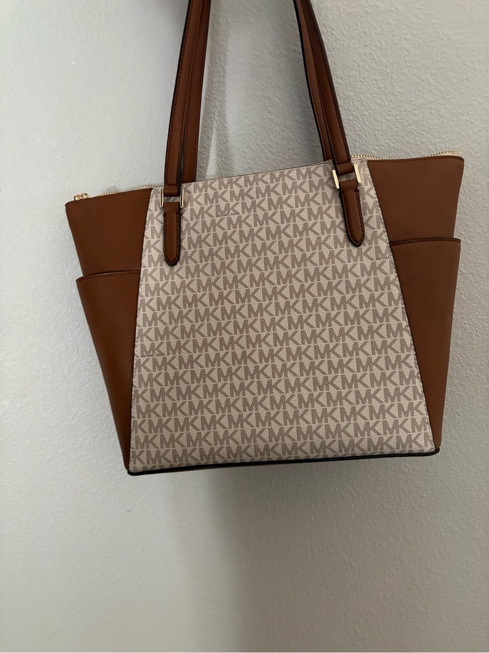 Michael Kors Tote - Picture 2 of 7